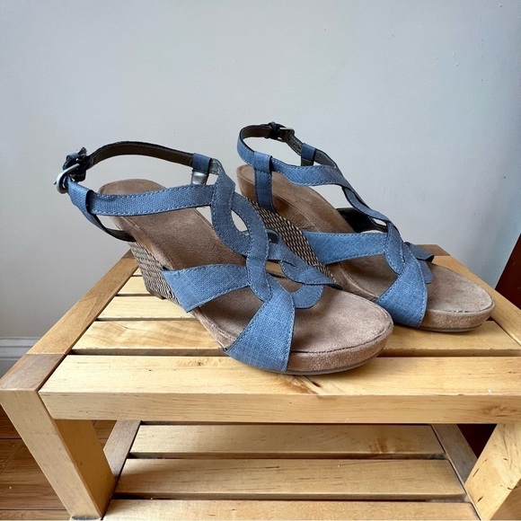 Aerosoles Blue Wedge Sandals 7.5 - Picture 1 of 5